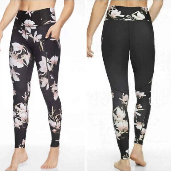Athleta Pants - Athleta Magnolia Salutation Stash Pocket Leggings Size Small Floral/Black 305922